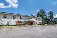 Quality Inn - parking