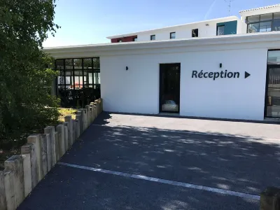 Kyriad Direct la Rochelle Sud - AYTRÉ Các khách sạn ở Virson