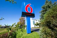 Motel 6 Brooklyn Center, MN - Minneapolis Hotels in Brooklyn Center