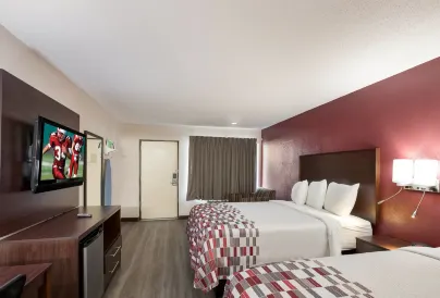 狄龍紅頂酒店