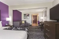 La Quinta Inn & Suites by Wyndham Columbus North