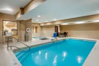 Quality Inn & Suites - Jefferson City Hotels in Jefferson City