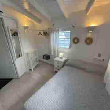 A little corner of paradise 5 minutes from Orient Bay Rooms