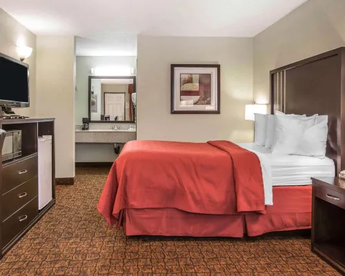 Quality Inn & Suites Woodland - Sacramento Airport Hôtels à : Woodland