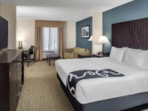 La Quinta Inn & Suites by Wyndham Moscow Pullman Hotels in Moscow