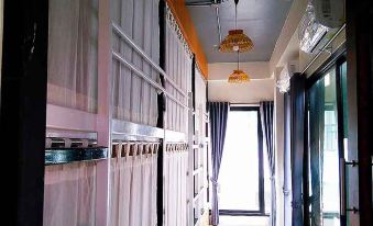 Baan Mai Kradan Hostel Chiang Rai