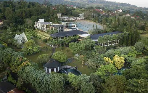 Amaryllis Boutique Resort Hotels in Cisarua