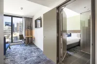 Holiday Inn Express Melbourne Little Collins Hotels in Melbourne