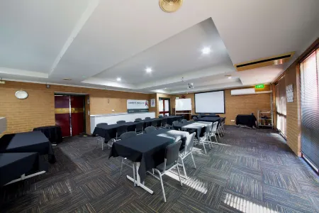 Central Deborah Motel