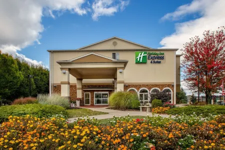 Holiday Inn Express & Suites Allentown West