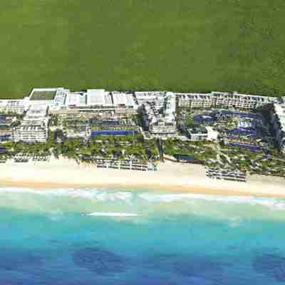 Royalton Riviera Cancun, An Autograph Collection All-Inclusive Resort & Casino Hotel Exterior