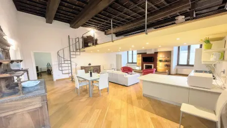 6 guests apt with terrace in pedestrian historic centre of Spoleto