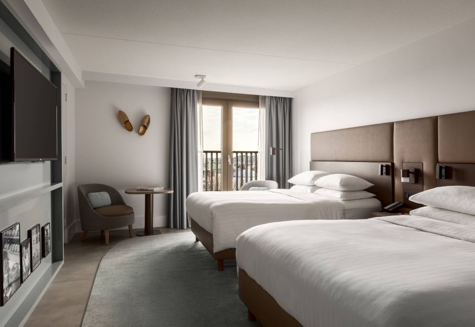 1. 암스테르담 메리..