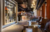 Hotel Base Camp Lodge - Bourg Saint Maurice - Parkering