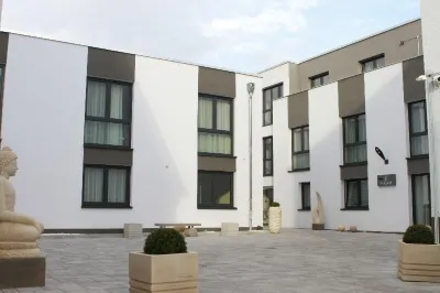 Naam Hotel & Apartments Frankfurt City-Messe Airport Hotels in West