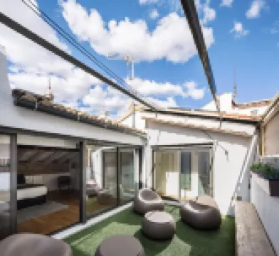 Mon Suites San Martin Hotels near Plaza Redonda