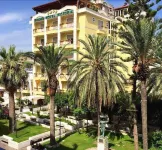 Grand Hotel Victoria Hotels near Monumento della Sirenetta