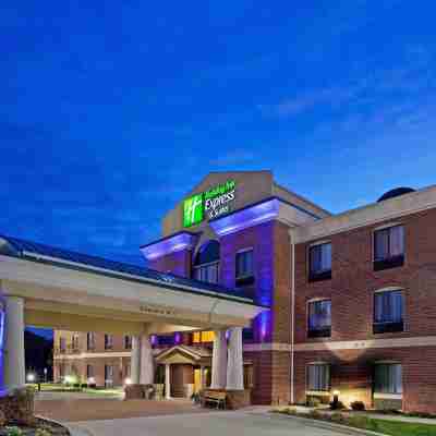 Holiday Inn Express & Suites Chesterfield - Selfridge Area Hotel Exterior