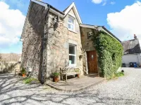 The Knowe Lower Hotels in 