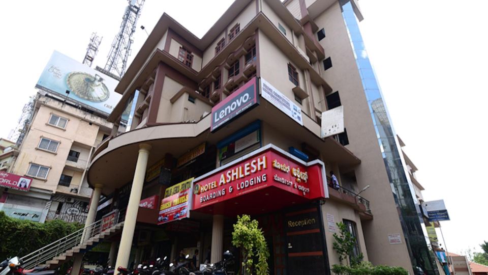 Ashlesh Hotel