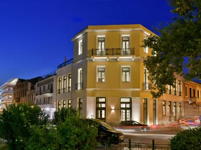 티시온 럭셔리 홈 & 스파 바이 K&K  호텔