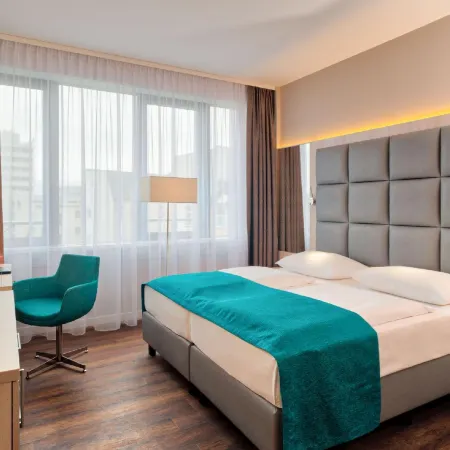 Hollywood Media Hotel