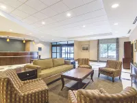 La Quinta Inn & Suites by Wyndham Bel Air/I-95 Exit 77A Hotels in Edgewood