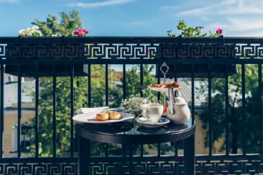 Бутик-отель DOM (Дом Бутик Отель)