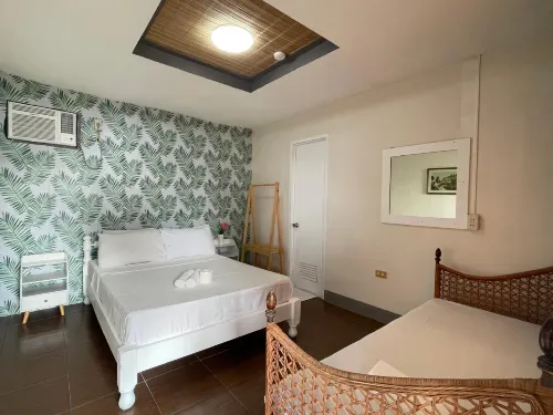 Juness Beach Resort Hotel di Bagac