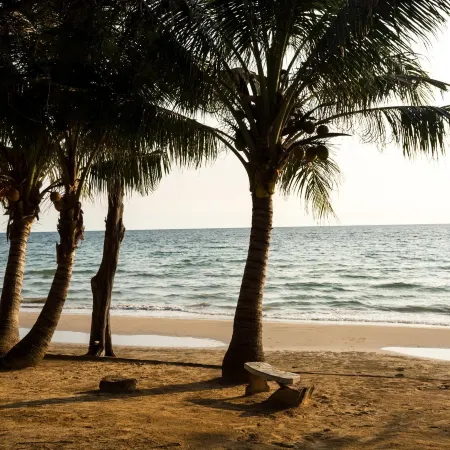 Sri Phairin Resort Отели рядом с достопримечательностью «Здание из красного кирпича Tuek Daeng»