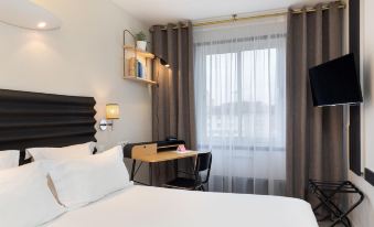 Hotel Chromatics by HappyCulture