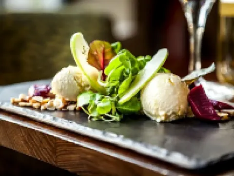 Plus Pinewood on Wilmslow Hotel Cheshire Hotels in Handforth