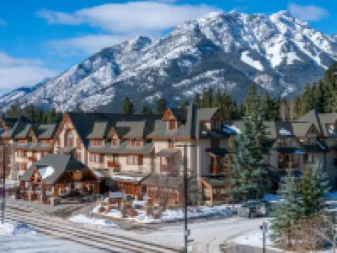 バンフ カリブー ロッジ アンド スパ バンフのホテル