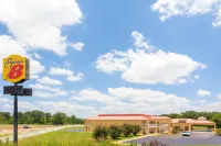 Super 8 by Wyndham Madison/Ridgeland Area Hôtels à : Madison County