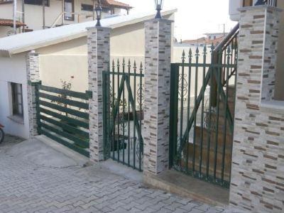 Daniela Apartments