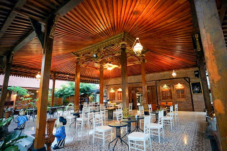 Djoglo Djatimalang Hotel Blitar