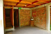 Arusliar Bukit Bambu Cottage Hotels in Cikidang