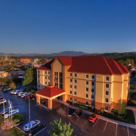 La Quinta Inn & Suites by Wyndham Pigeon Forge