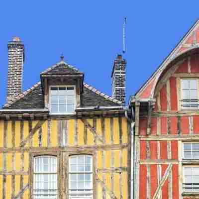 Logis Hotel du Cirque Troyes Centre Historique Hotel Exterior