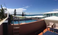 Beach House Mollymook Hotels in Mollymook