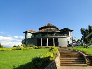 Nyungwe Top View Hotel