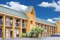 Super 8 by Wyndham Garysburg/Roanoke Rapids Các khách sạn gần I-95 Sweepstakes