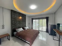 Re-Live Resort - 2-Star