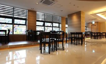 Business Design Hotel Luv - Housity