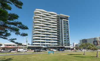 Iconic Kirra Beach Resort