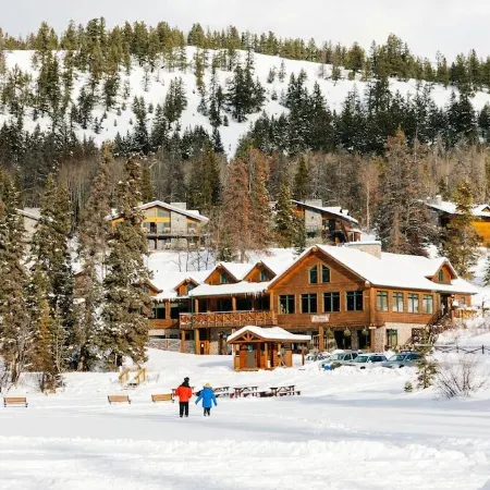 Pyramid Lake Lodge