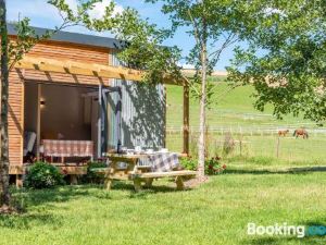 Sunset Cabins at the Oaks Woodland Retreat