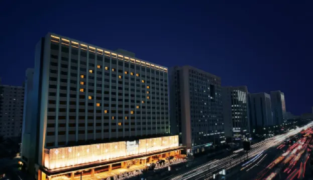 Seoul Garden Hotel Отели рядом с достопримечательностью «Йеуидо»