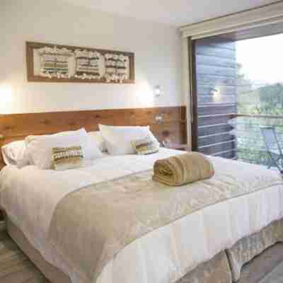Maki Hotel Rooms