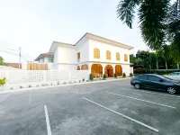 Baan Klang-Dao Resort (Sattahip) Hotell i Samaesarn